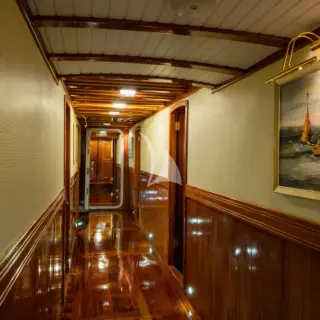 ADMIRAL - Image 20