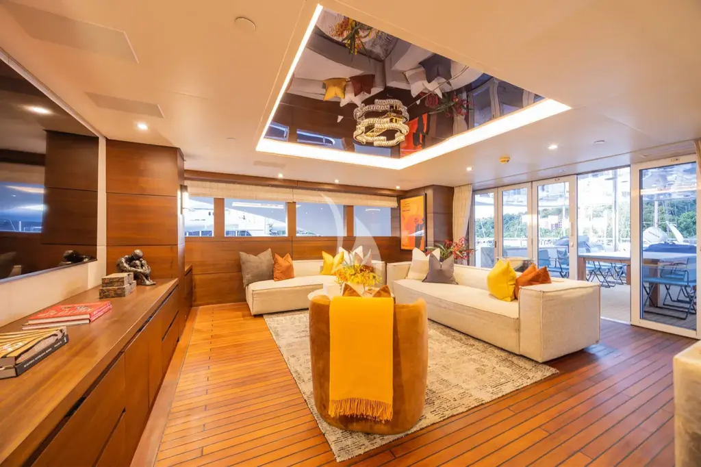 BIG SKY - Bridge Saloon