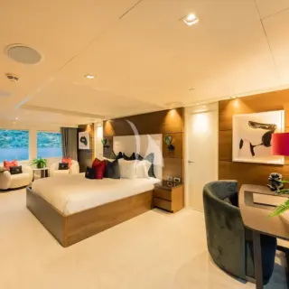 Master suite main deck