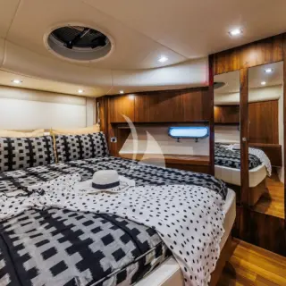 2 DRUNK VIP cabin