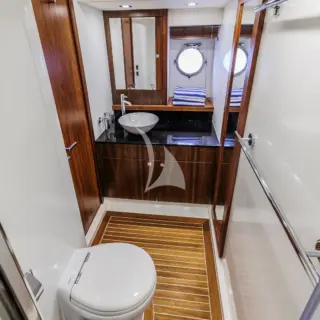 2 DRUNK Master cabin bathroom