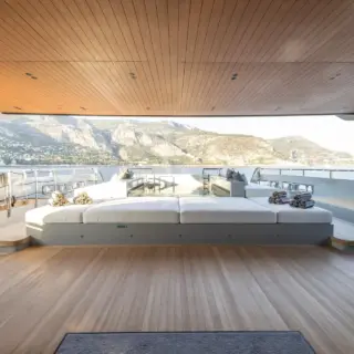 Main aft deck