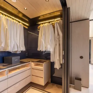 Owner's dressing