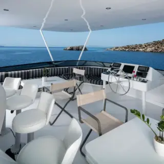 ENDLESS SUMMER - Flybridge forward extendable tables 