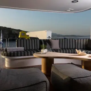 Upper deck Aft
