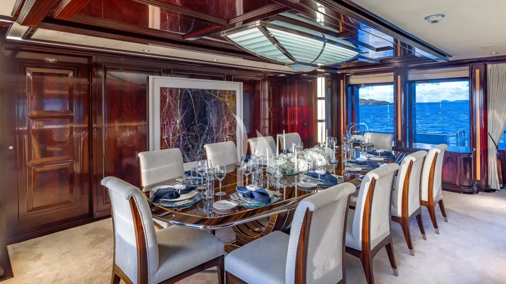 Rock.It Formal Dining