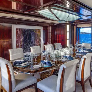 Rock.It Formal Dining