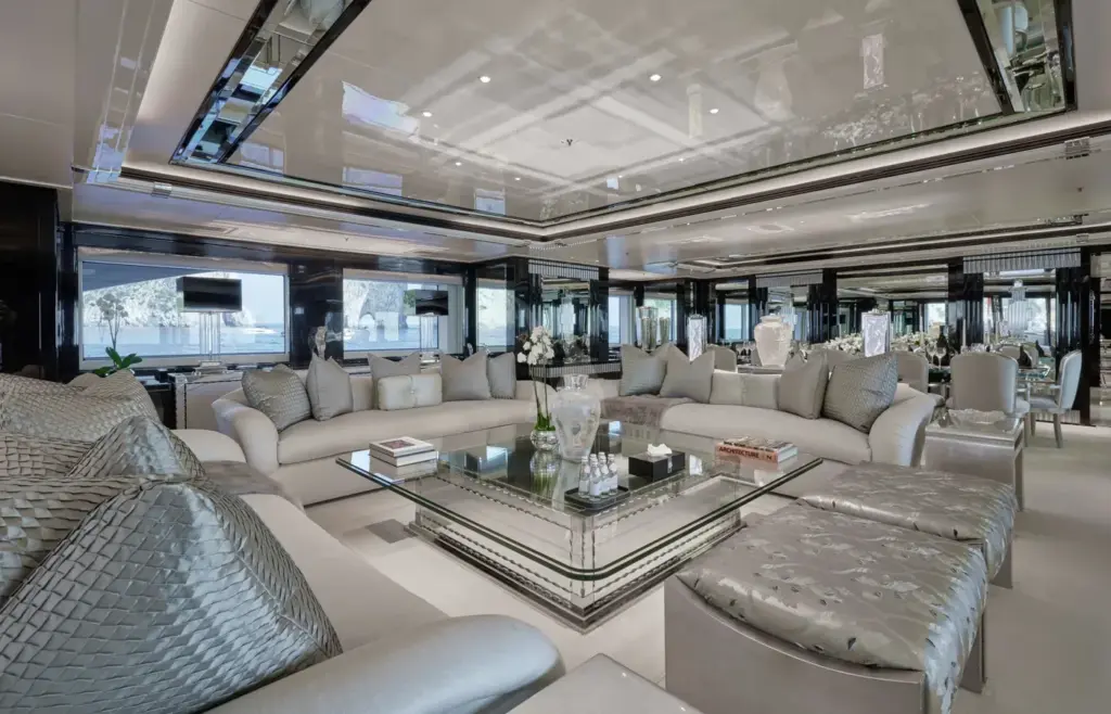 SILVER ANGEL - Main deck lounge