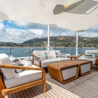 Bridge Deck Aft