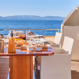 ANLIA - Aft-deck