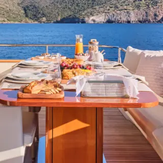 ANLIA - Aft-deck