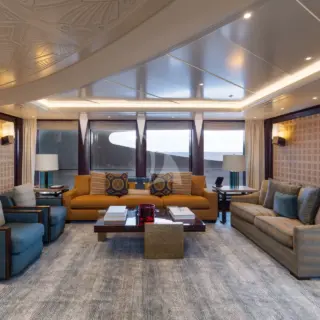 WHISPER - Main Saloon