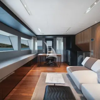 Master cabin observation lounge/office