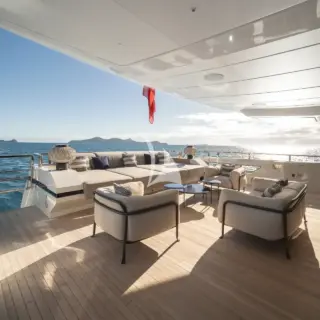 Main deck aft