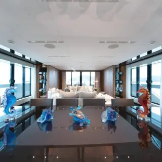 Main deck dining