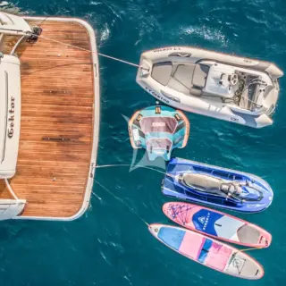 Swimming platforms and toys