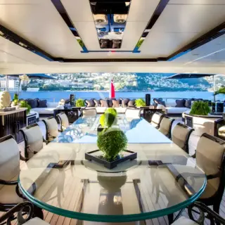 UPPER DECK