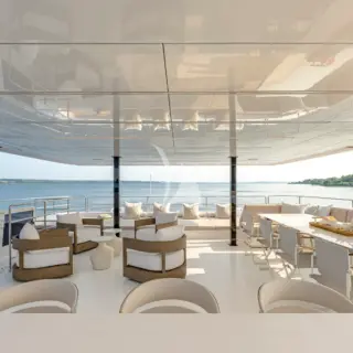 Flybridge