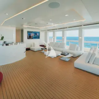 HOME - Sky Lounge