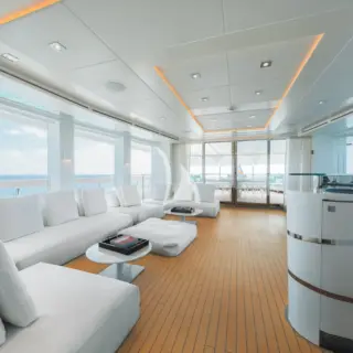 HOME - Sky Lounge