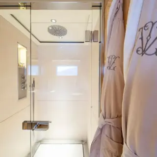 Lady Victoria - Image 22