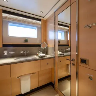 Lady Victoria - Image 21