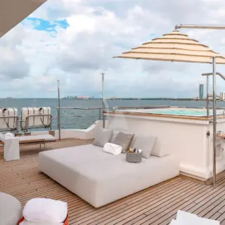 PATIENCE Sun Deck