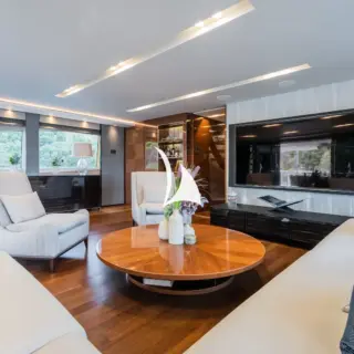 Skylounge media room