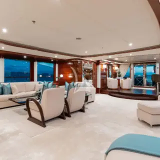 MAIN SALON