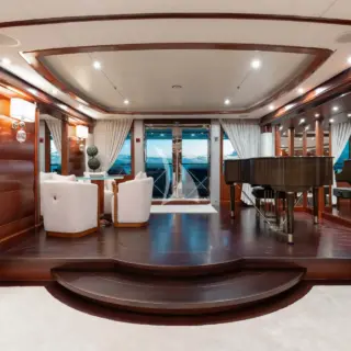 MAIN SALON