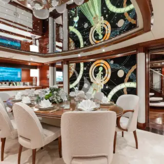 MAIN SALON DINING