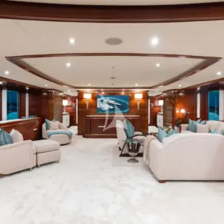 MAIN SALON
