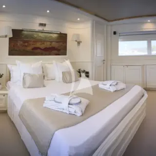 MASTER CABIN