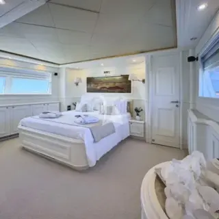 MASTER CABIN