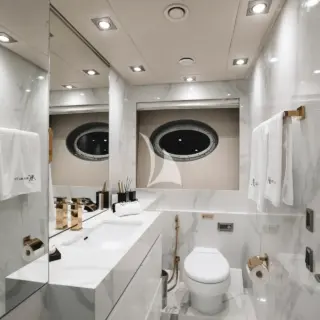 VIP bathroom en suite