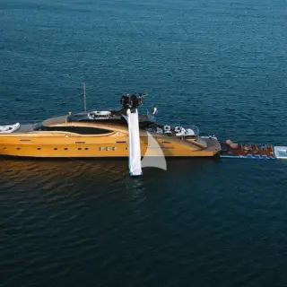 Tenders & toys