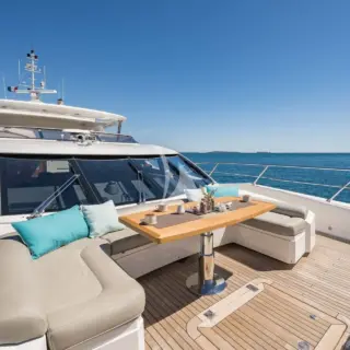 LADY VOLANTIS - Foredeck