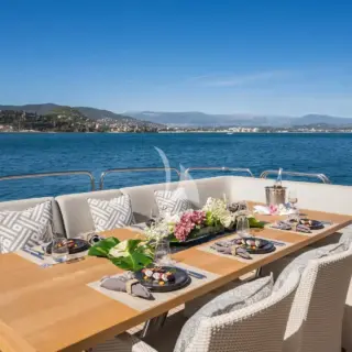 LADY VOLANTIS - Main Deck Aft