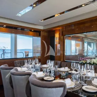 LADY VOLANTIS - Main Dining