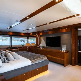 LADY VOLANTIS - Master Stateroom