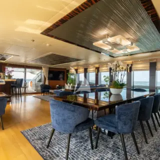 Main Salon 3