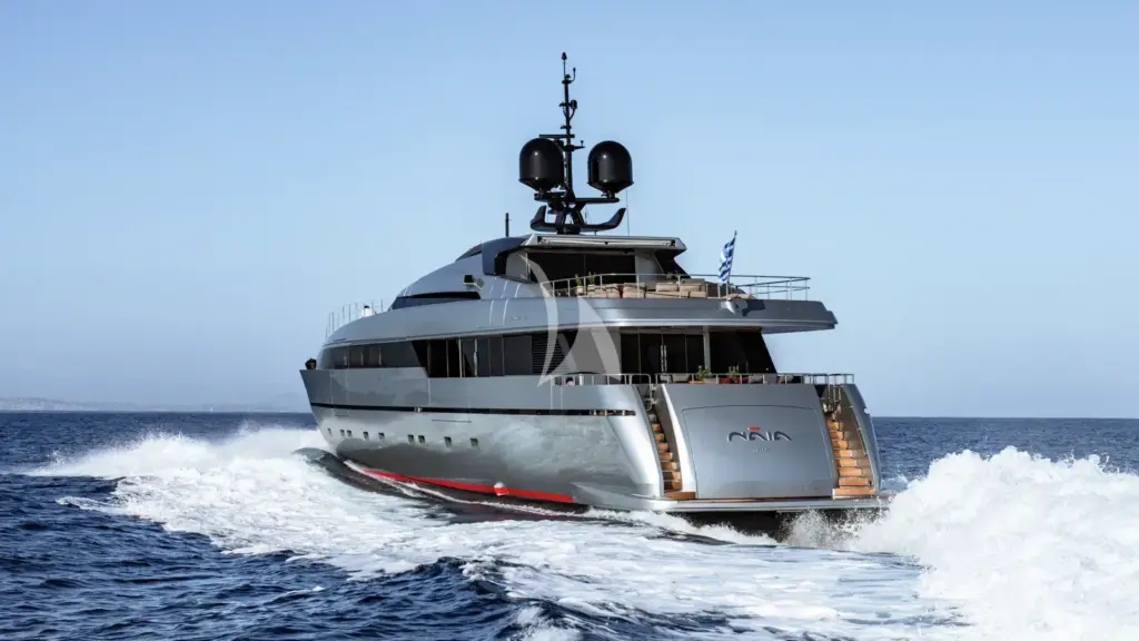 NAIA - Running shot - Aft