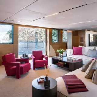 Main deck saloon area: folding down terraces for al fresco moments!