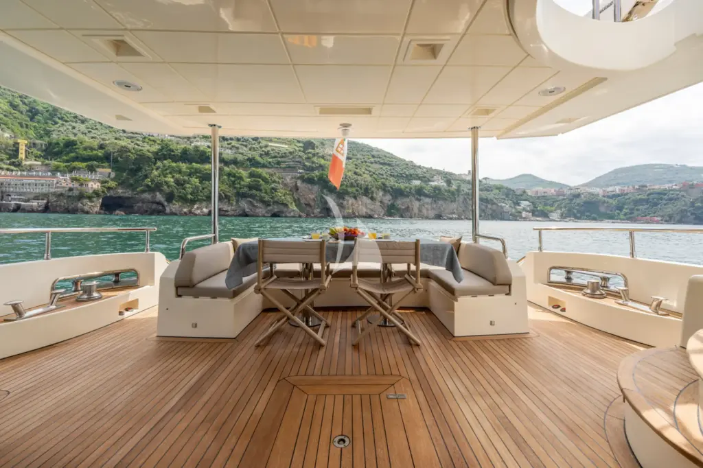 FOREVER ROSANNA - Aft deck dining zone 