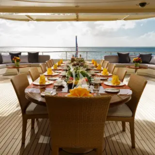 UPPER DECK