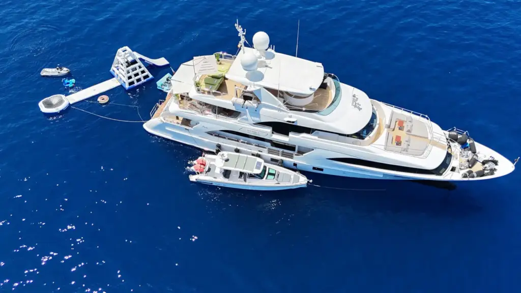 EDESIA with 11.20m Chase Tender AXOPAR 37 Sun Top (2020) 