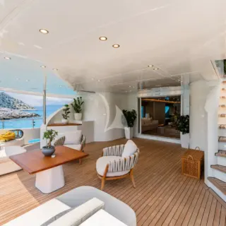 Aft deck - lounge area
