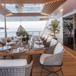 aft lounge