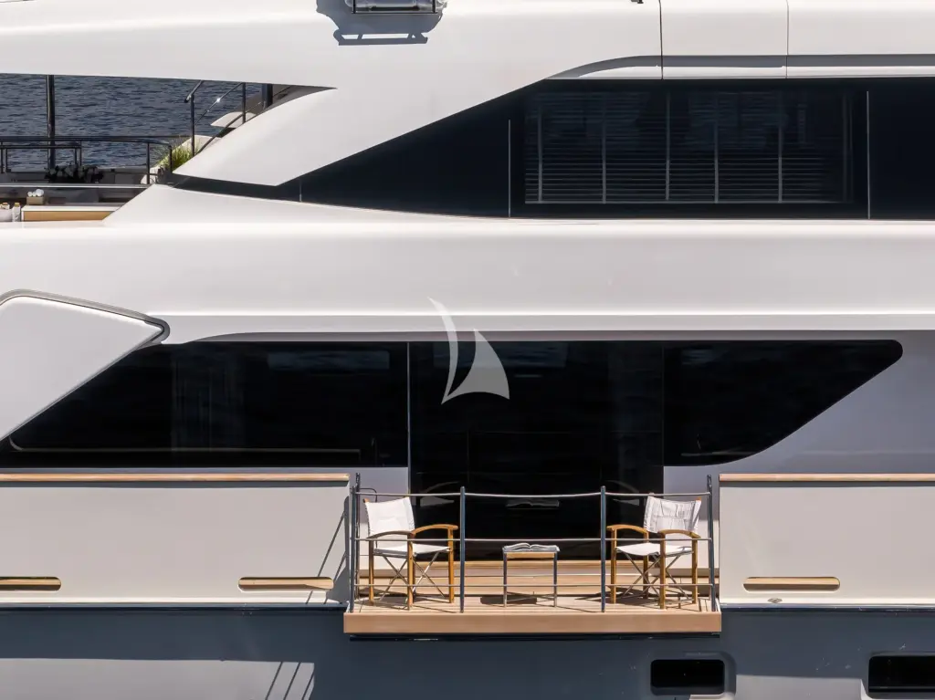 PREMURA - Side balcony (main deck)