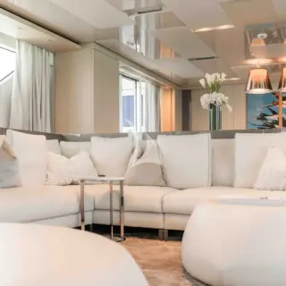 PREMURA - main salon